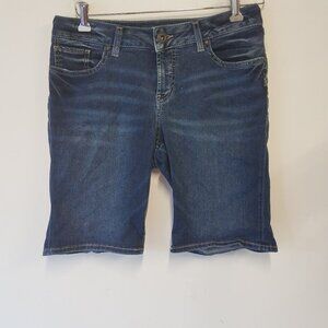 Silver Jeans Co Shorts Womens W 28 L 9 Suki Bermuda 9" Inseam L53940SPR382